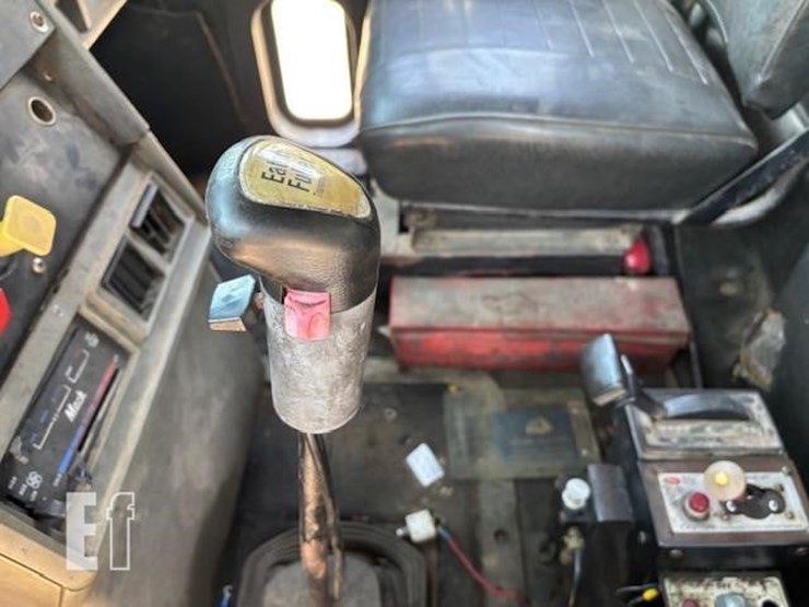 1991-mack-ch613-image-13