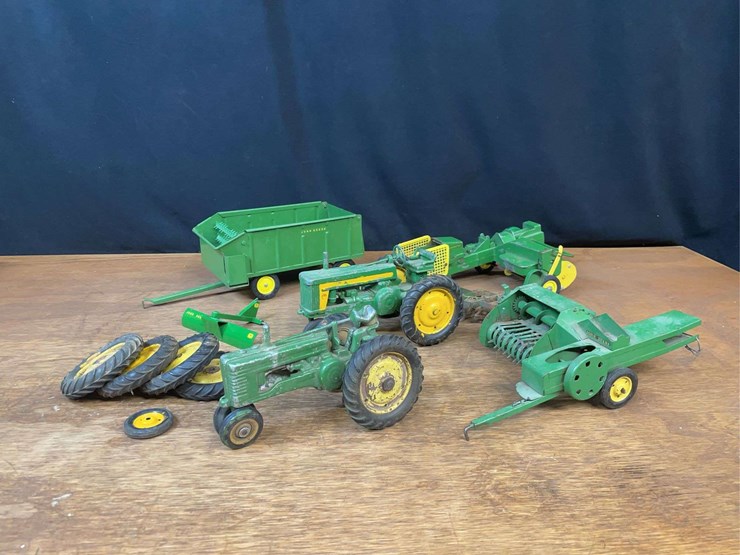 john-deere-16-image-1