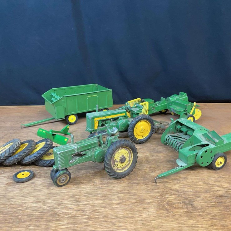 JOHN DEERE 16
