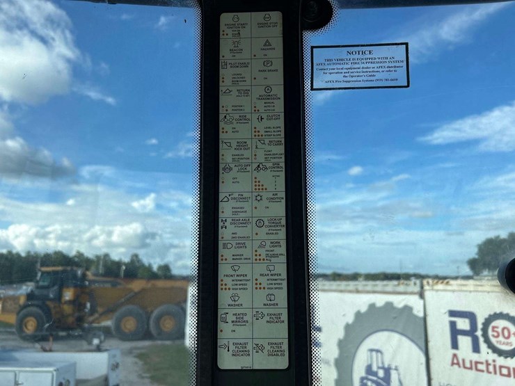 2014-deere-644k-image-22