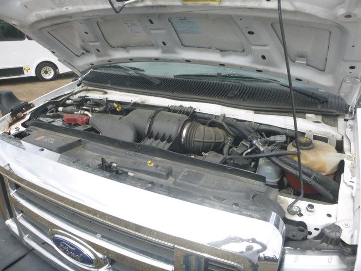 2017-ford-e450-image-12