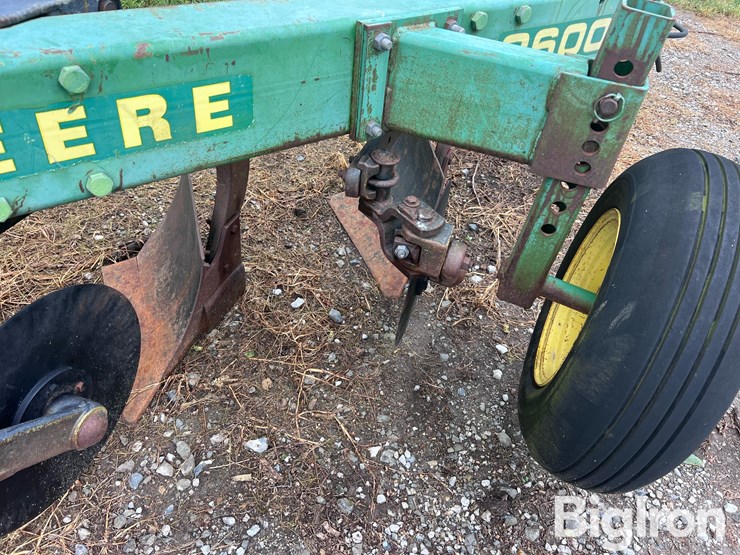 john-deere-2600-image-12
