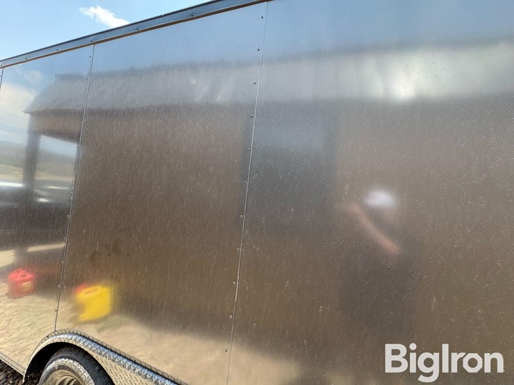2025-giddy-up-xtreme-cargo-24'-t/a-enclosed-trailer-image-11