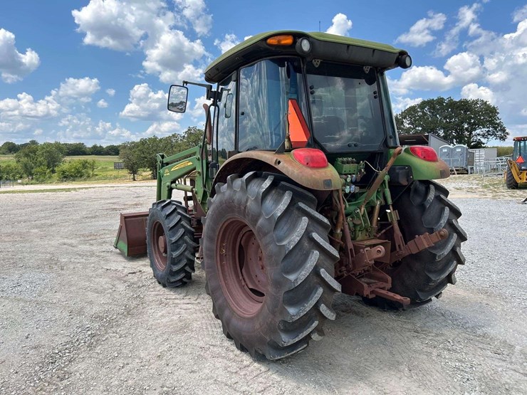 2011-john-deere-5075m-image-2