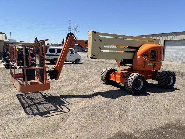 2005-jlg-450aj-image-1