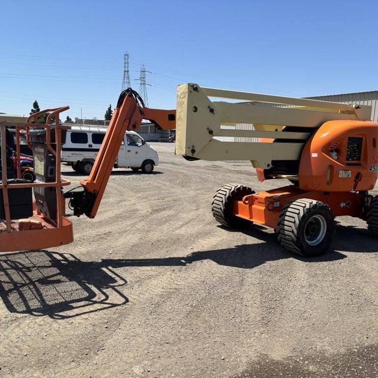 2005 JLG 450AJ