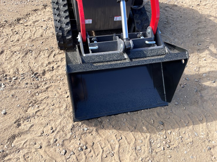#9471-•-unused-2025-agt-skid-steer-loader-image-5