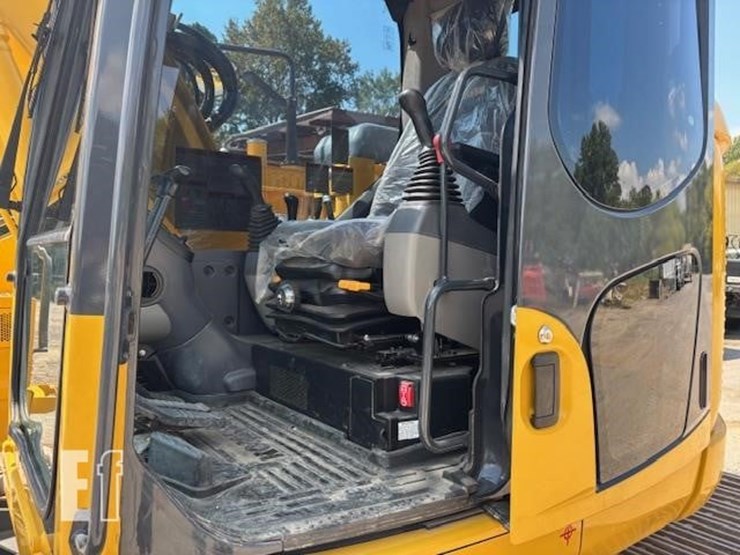 2023-komatsu-pc138us-lc-11-image-17