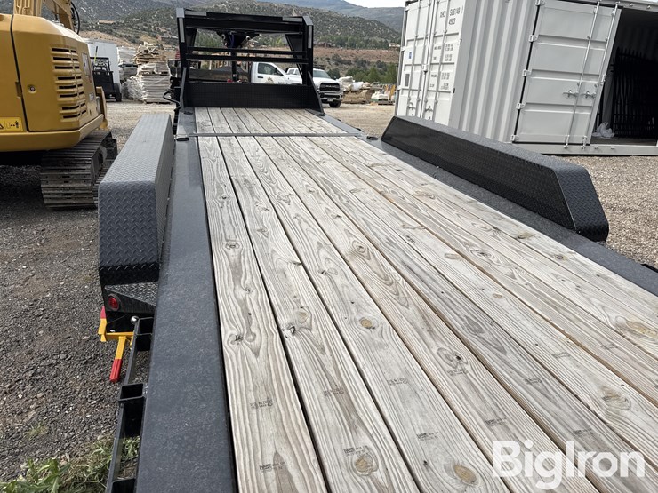 2025-load-trail-24'-tri/a-gooseneck-tilt-deck-flatbed-trailer-image-19