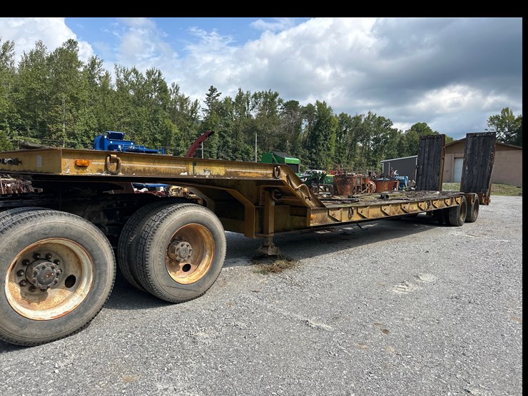 #86-•-45-ft-terra-tech-ttlb-30-2h-low-boy-trailer-with-hydraulic-ramps-image-1
