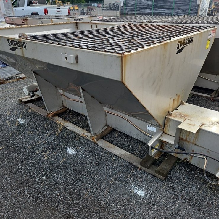 SWENSON 8' STAINLESS STEEL SAND/SALT SPREADER