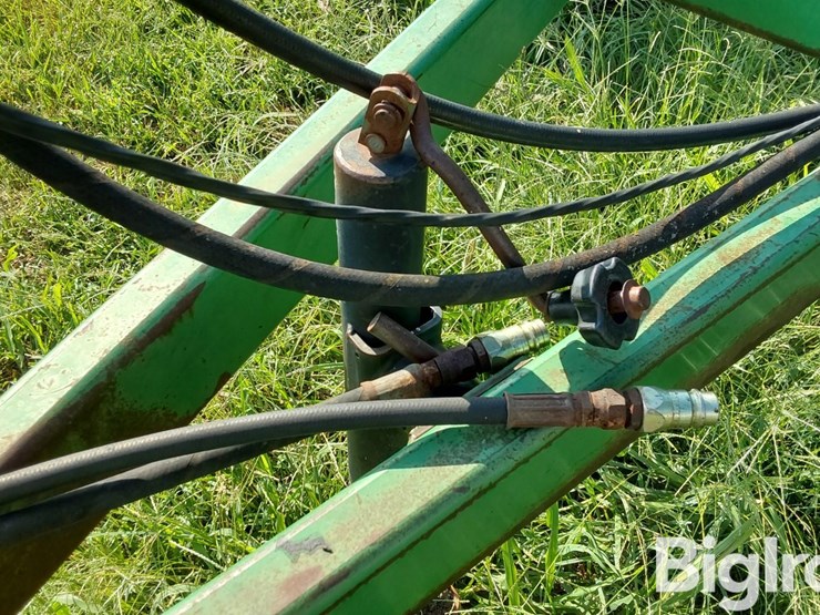 john-deere-714-image-11