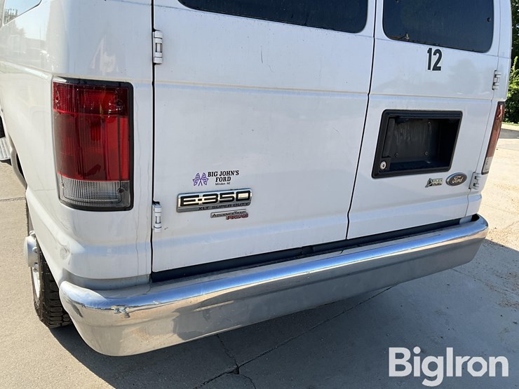 2012-ford-e350-xlt-image-19