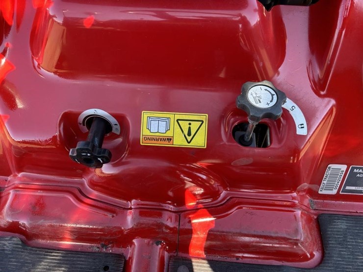 2017-massey-ferguson-gc1710-image-34