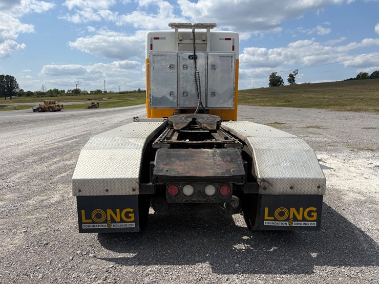 2015-kenworth-t880-image-5