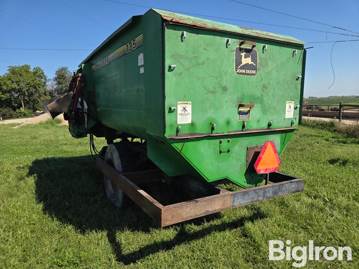 john-deere-135-image-7