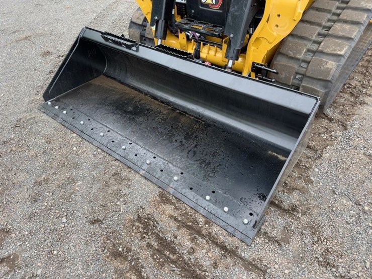 2024-caterpillar-265-track-skid-steer-image-9