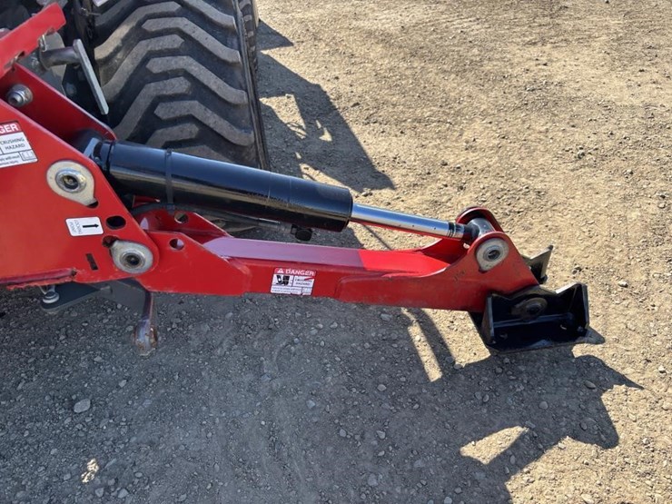 2017-massey-ferguson-gc1710-image-19
