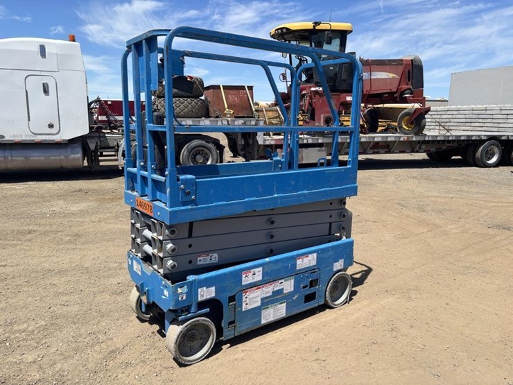 2015-genie-gs1930-image-1
