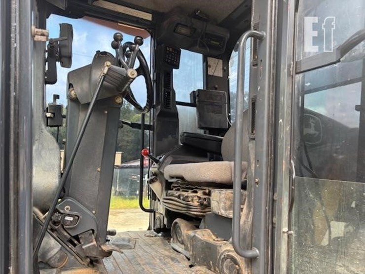 2009-deere-670g-image-33