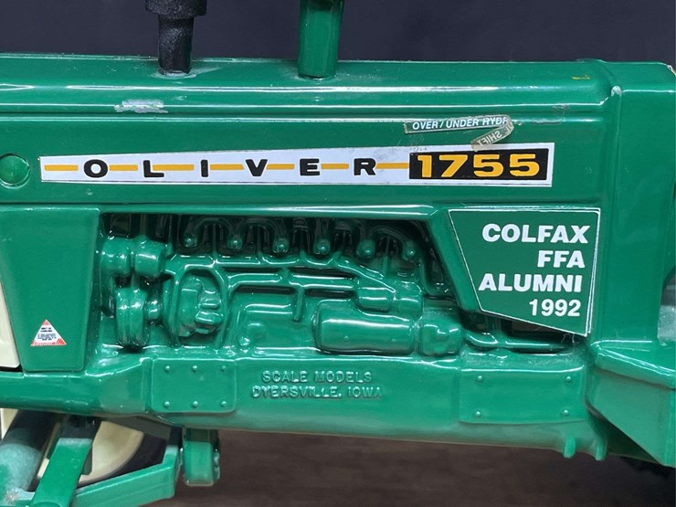1992-oliver-1755-image-3