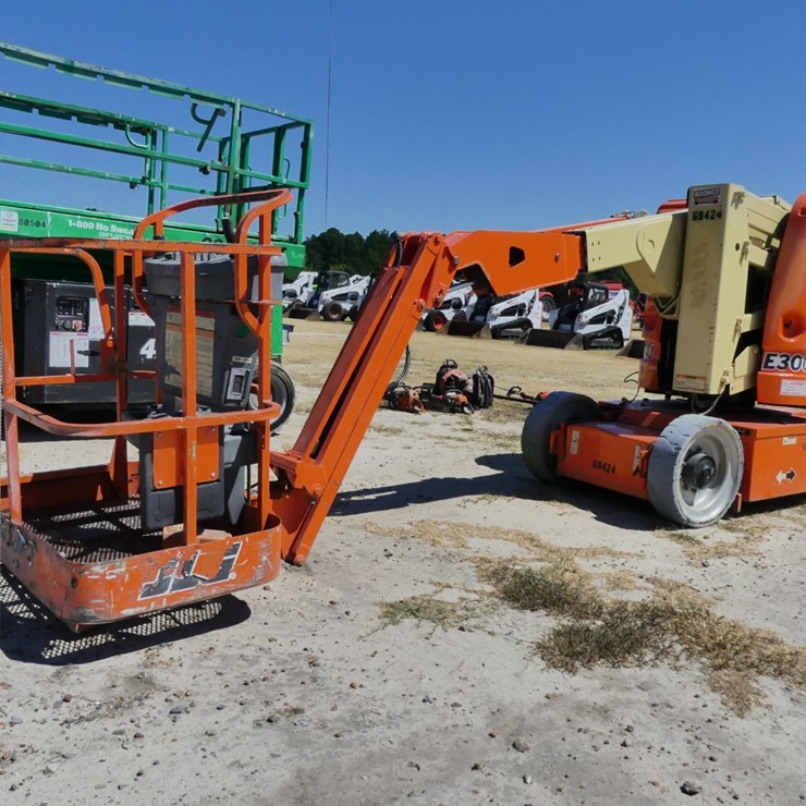 JLG E300AJ