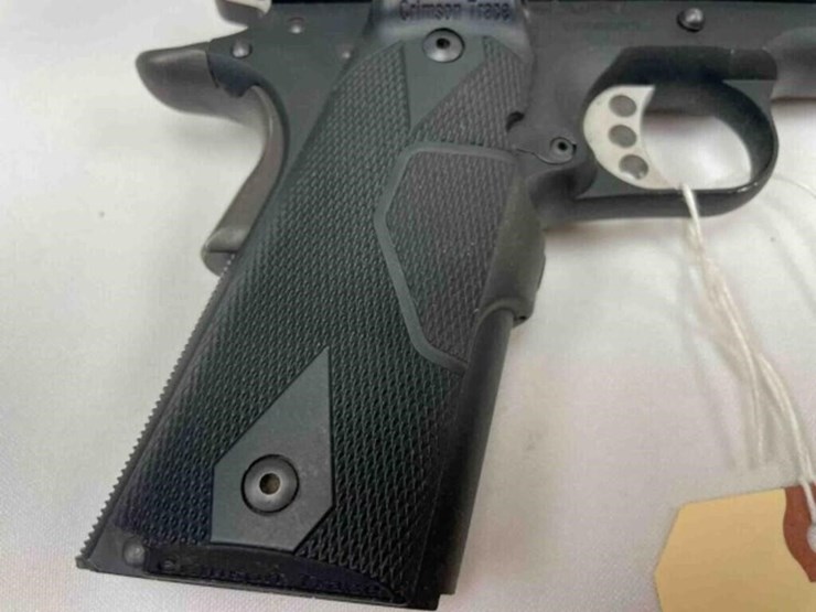 kimber-45-acp-pistol-image-9
