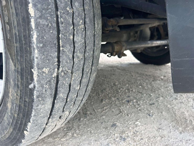 2019-ford-f550-image-24