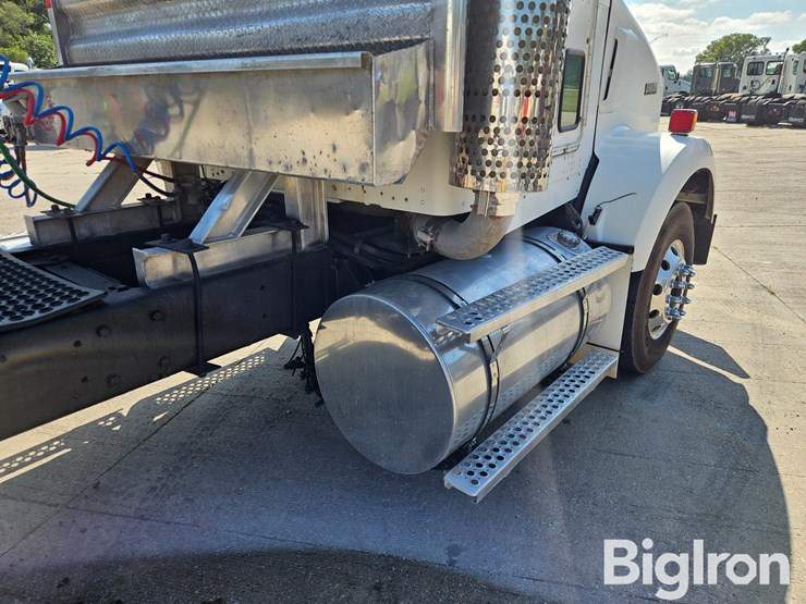 2007-kenworth-t800-image-19