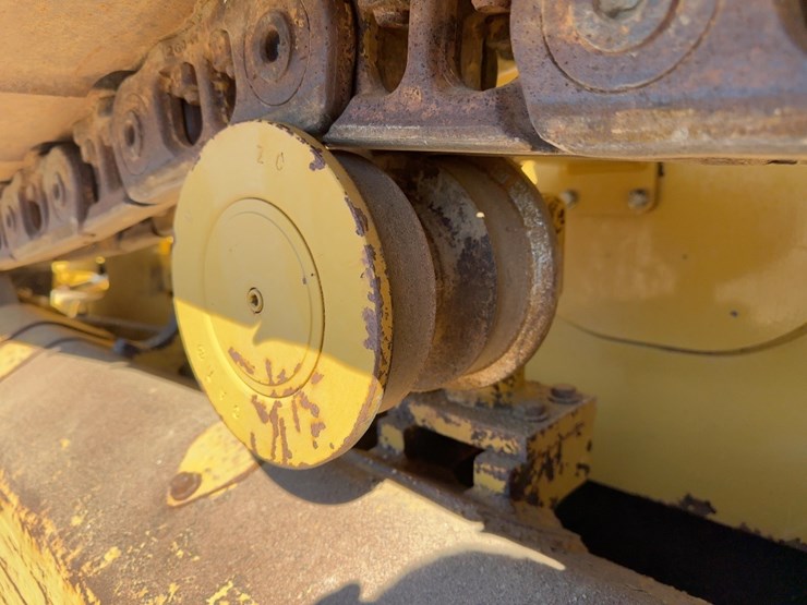 2011-caterpillar-d4k-xl-image-23