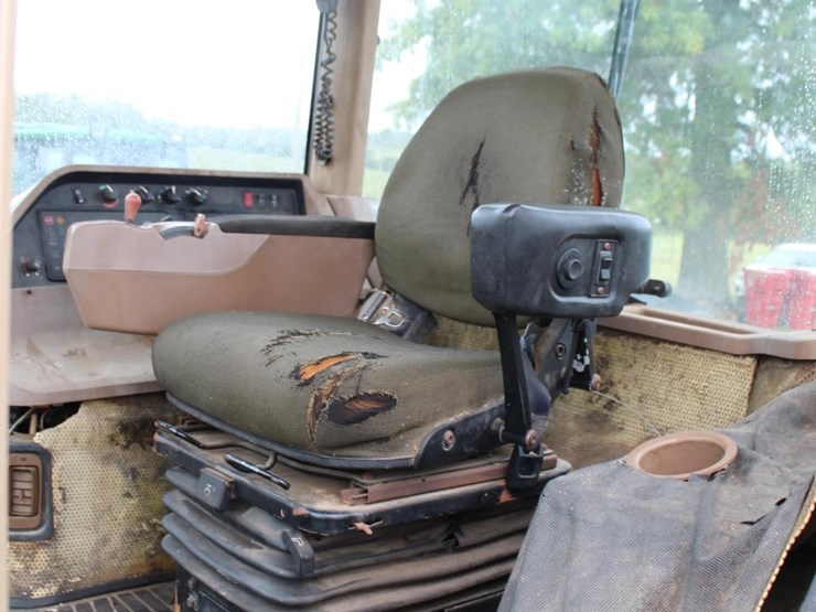 john-deere-8200-image-6