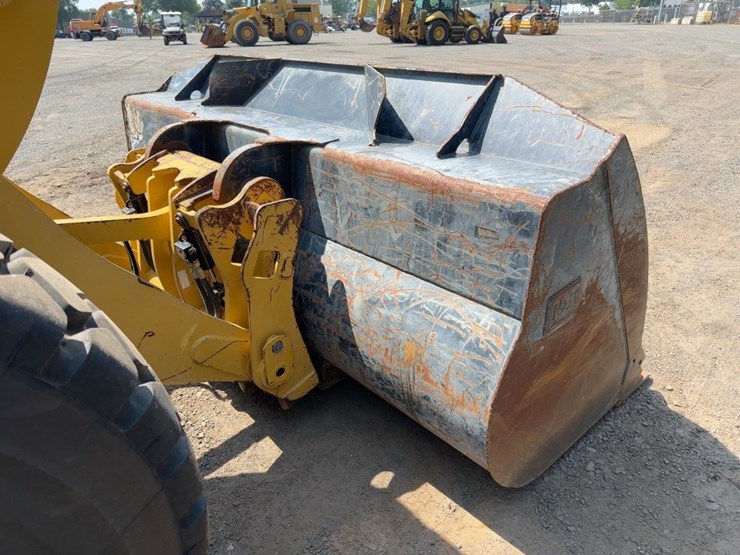 2016-caterpillar-938m-image-11