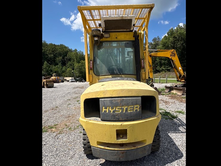 #126-•-hyster-110-forklift-(inoperable)-image-4