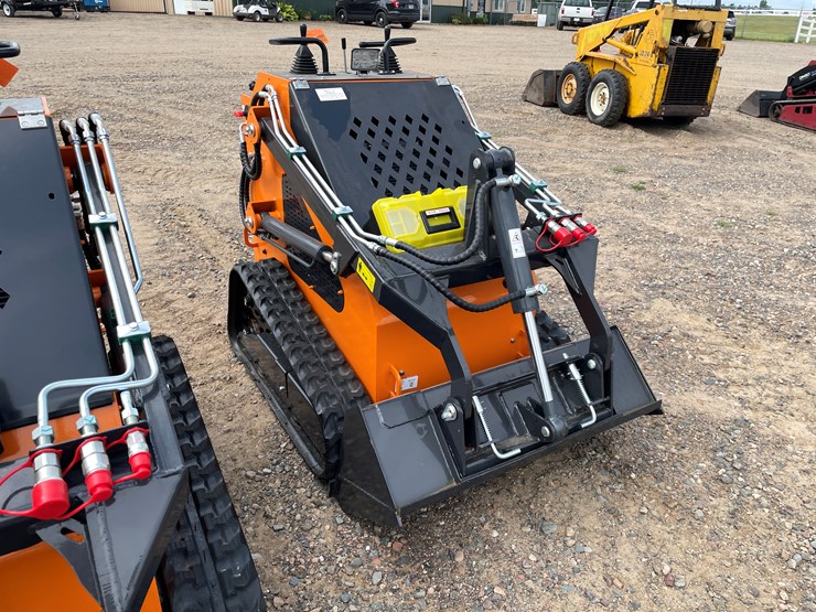 #9364-•-unused-2025-landhero-mini-skid-steer-loader-image-3