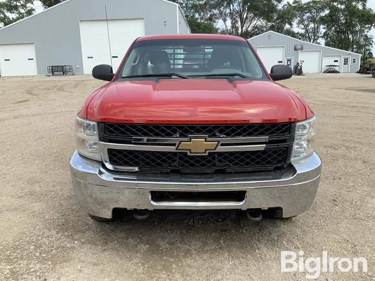 2011-chevrolet-silverado-2500-image-2