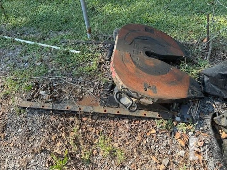 jost-5th-wheel-attachment-image-2