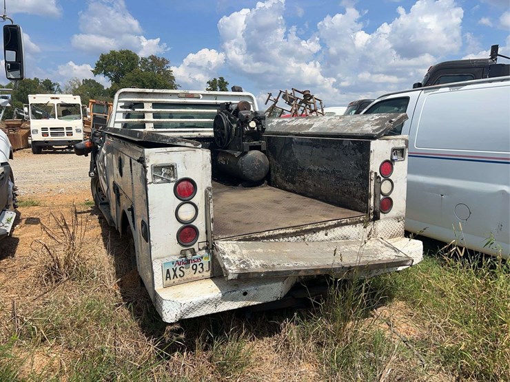 ford-f250-xl-image-2