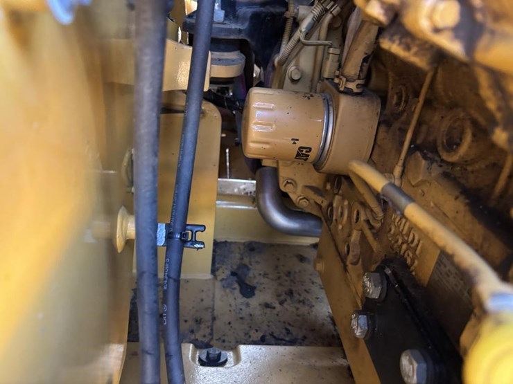 2021-caterpillar-249d3-image-33