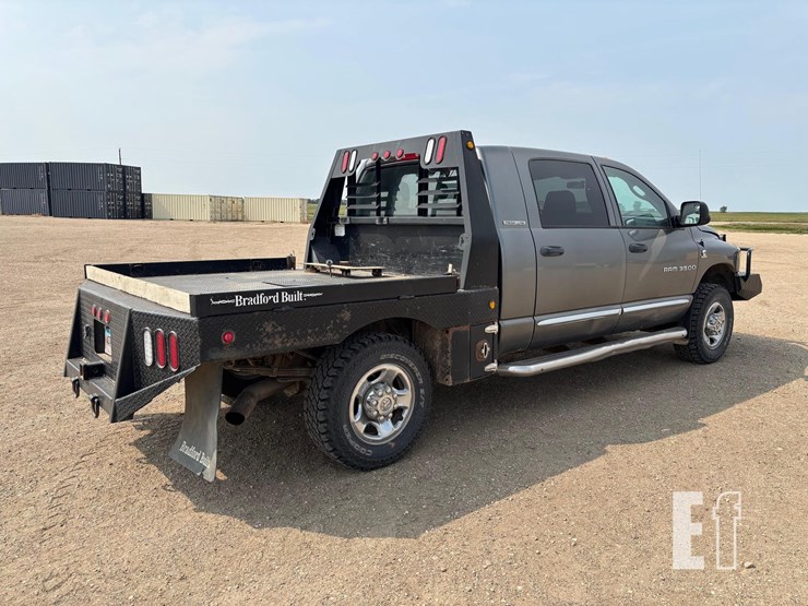 2006-dodge-ram-3500-image-3