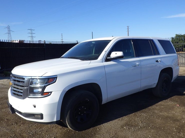 2020-chevrolet-tahoe-image-2