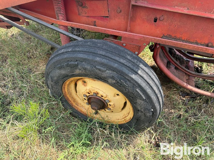 new-holland-268-image-15