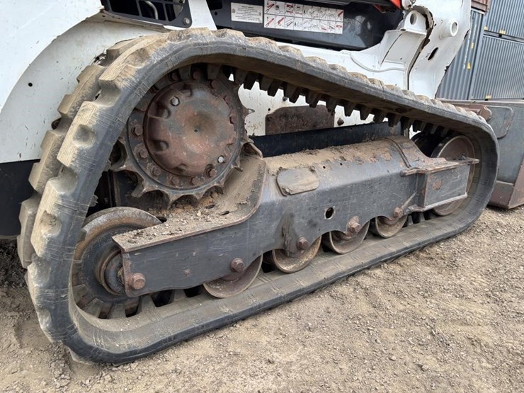 2022-bobcat-t550-image-16