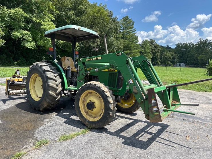 john-deere-5205-image-3