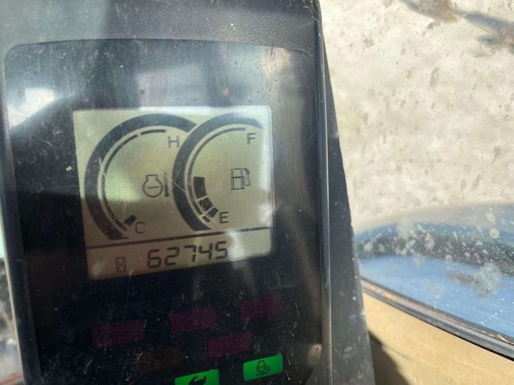2013-deere-35d-image-6