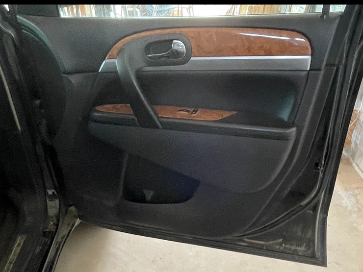 2009-buick-enclave-cxl-image-29