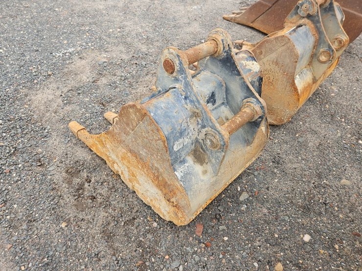 caterpillar-24-image-4