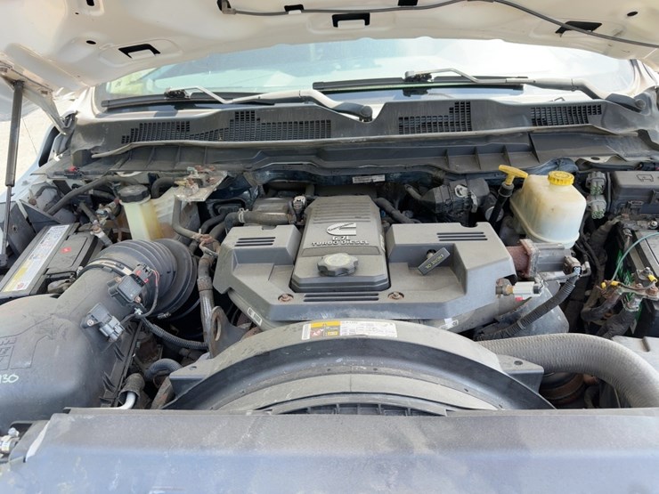 2016-dodge-ram-5500-image-12