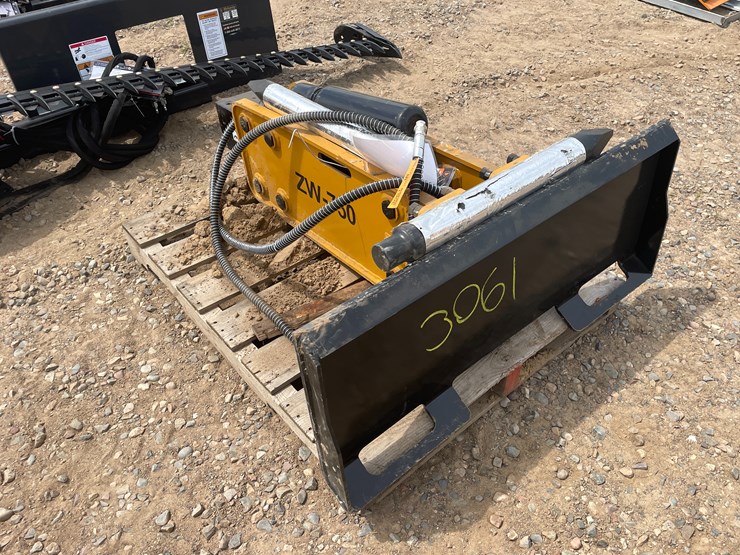 #3061-•-unused-2025-wolverine-skid-steer-concrete-breaker-attachment-image-4