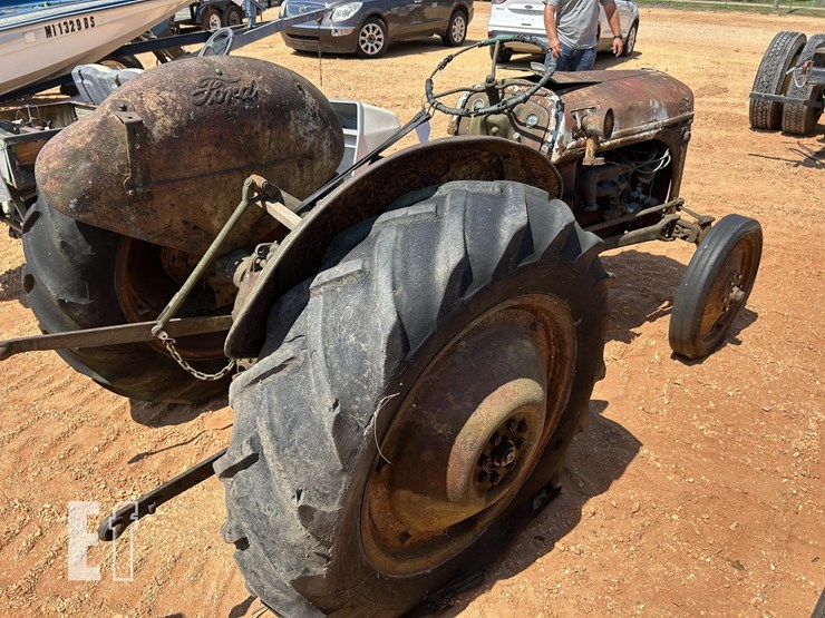 ford-8n-image-4
