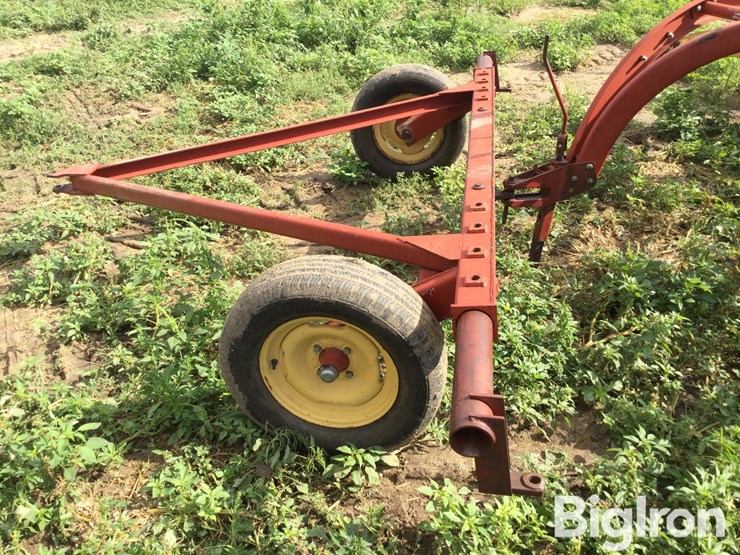 new-holland-258-image-12